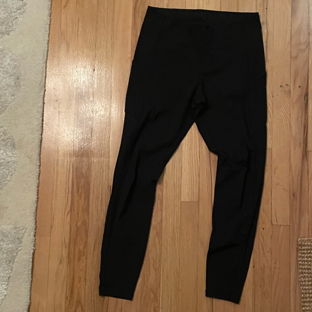 Lululemon leggings with side pockets